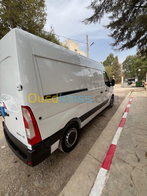 Renault MASTER 2023