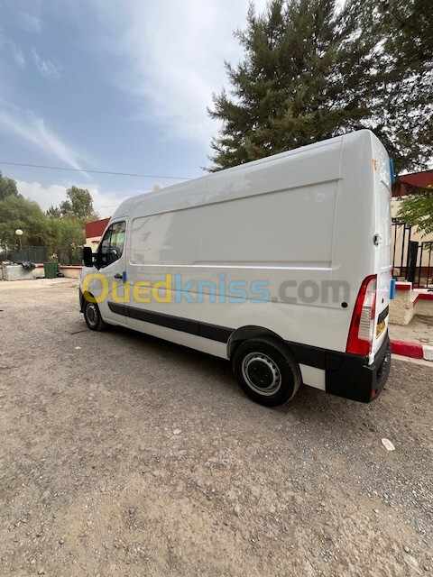 Renault MASTER 2023