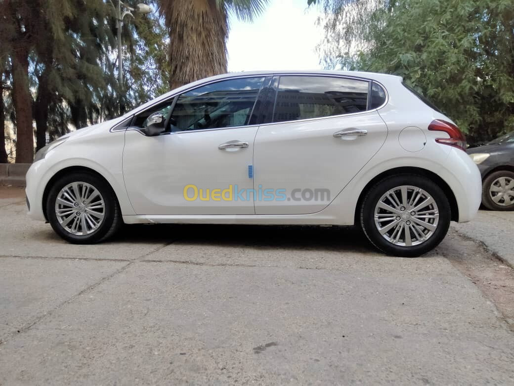 Peugeot 208 2018 Allure Facelift