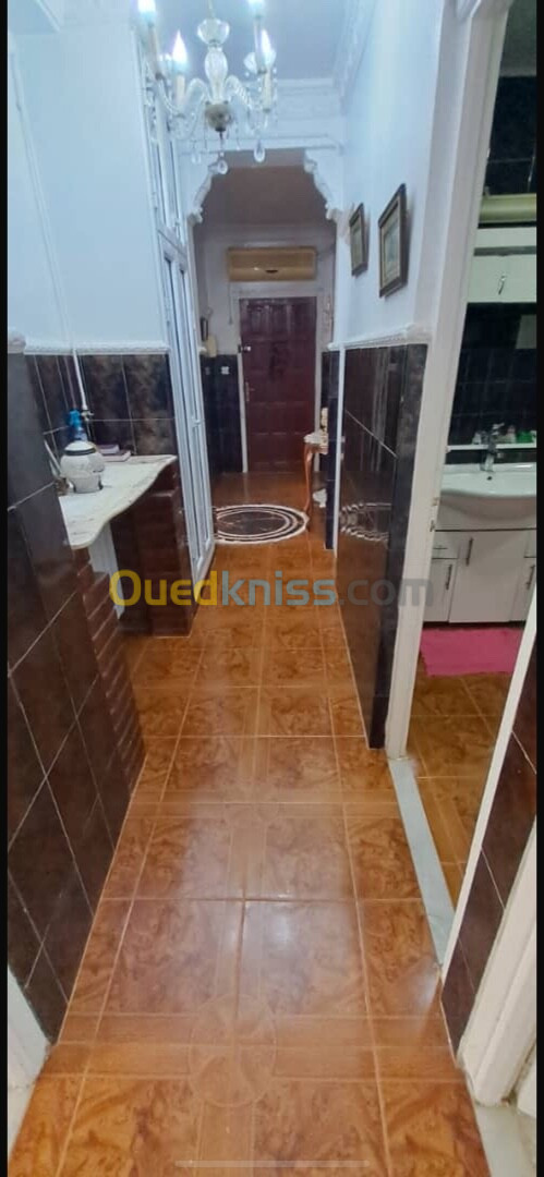 Location Appartement F3 Alger Zeralda