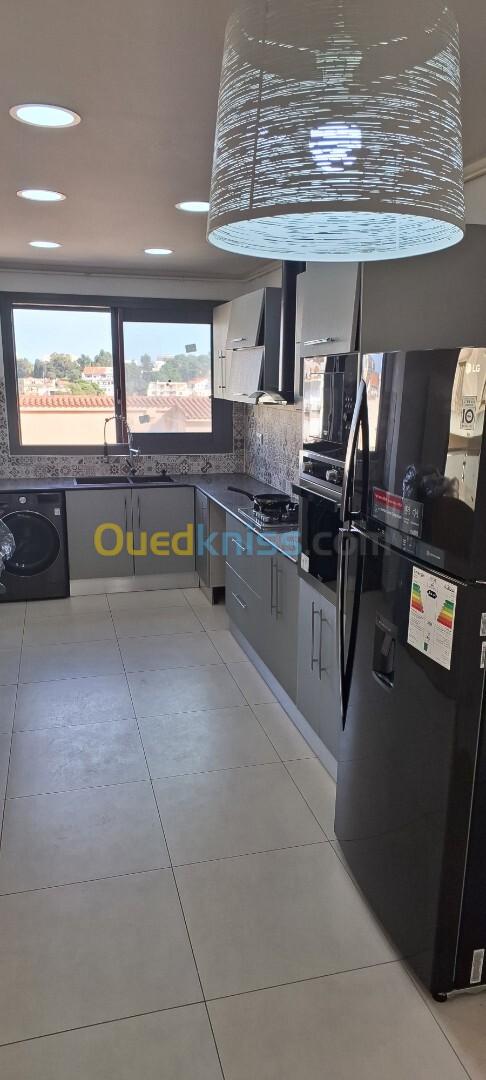 Location Appartement F4 Alger Hydra