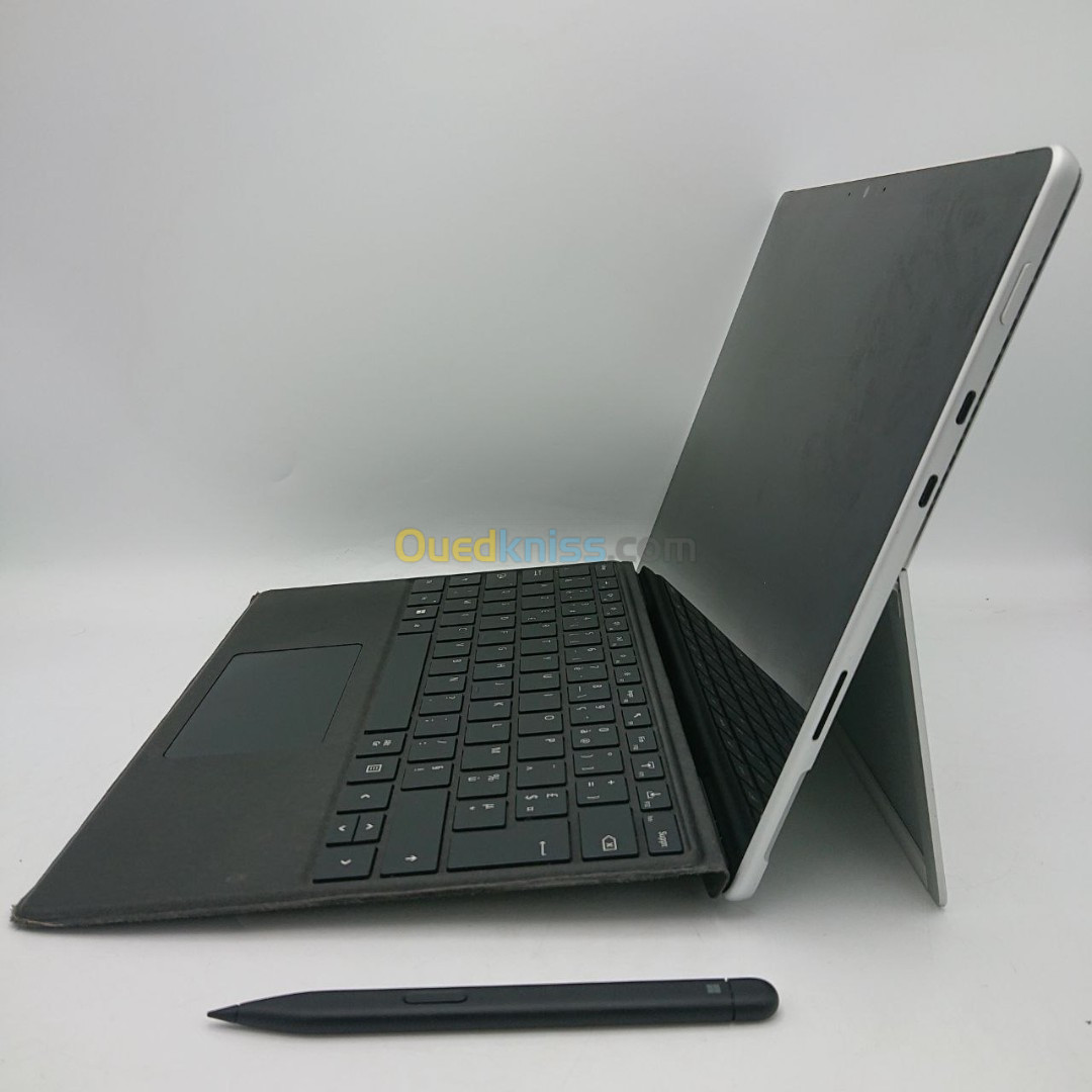 microsoft Surface Pro 8 avec clavier & Stylet I5-1135G7 08 GB LPDDR4x 256 To SSD 13,5 pouces