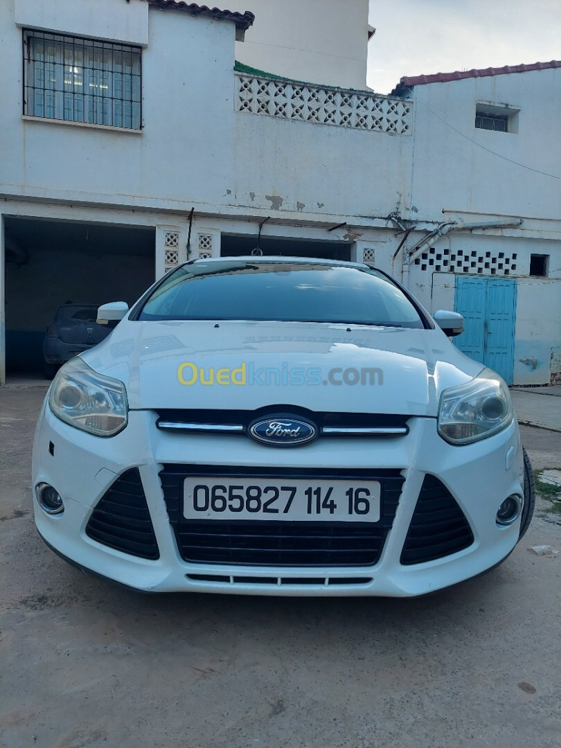 Ford Focus 5 portes 2014 Titanium