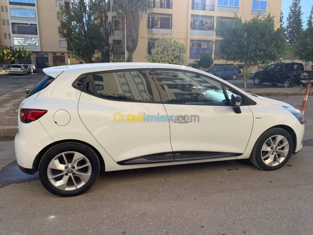 Renault Clio 4 2015 Limited 2