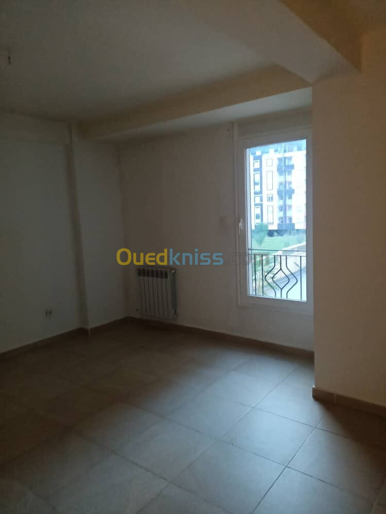 Location Appartement F4 Alger Souidania