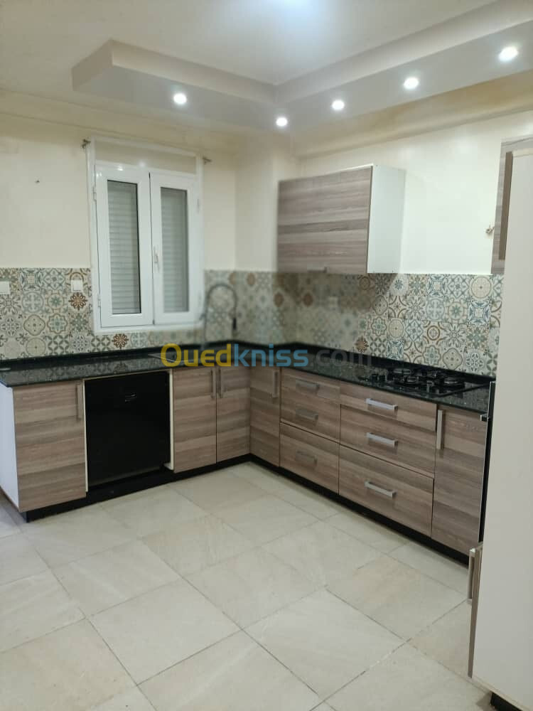 Location Appartement F4 Alger Souidania