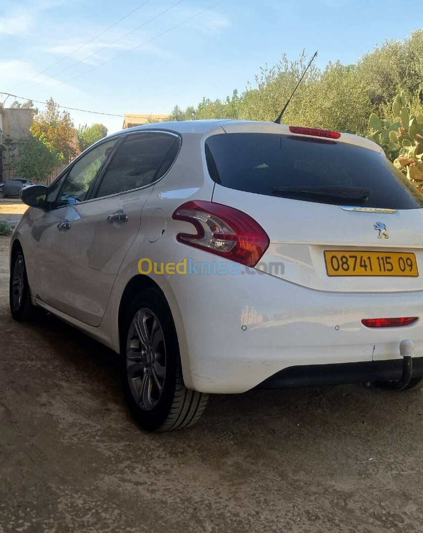 Peugeot 208 2015 Allure