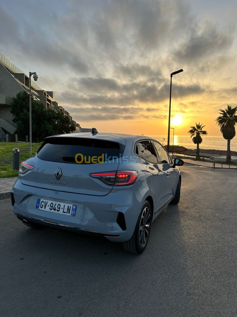 Renault Clio 5 /captur 2021 Techno. 2024