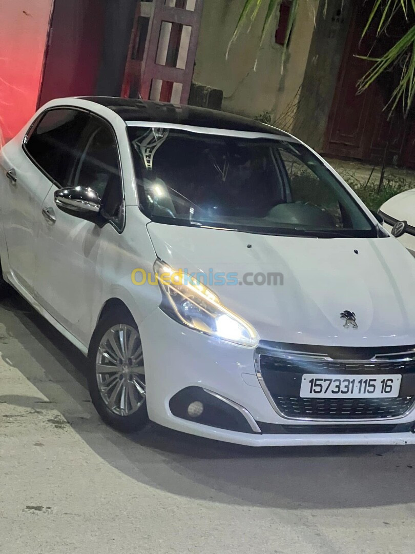 Peugeot 208 2015 Allure Facelift