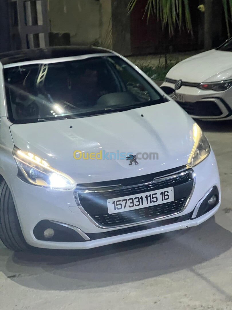 Peugeot 208 2015 Allure Facelift