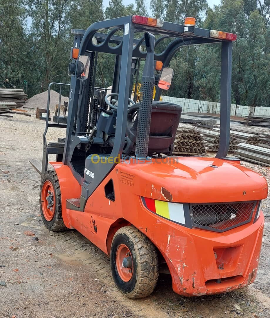 Chariot élévateur Lonking 3 tonnes Isuzu 2018