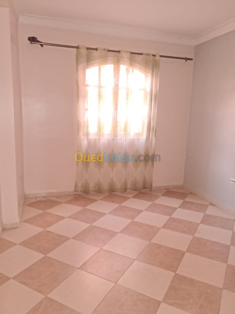 Vente Appartement F3 Alger Les eucalyptus