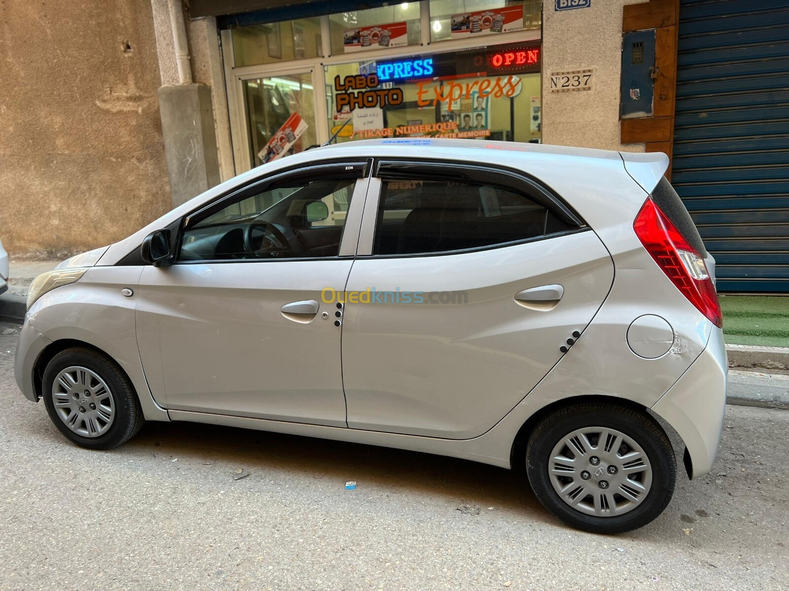 Hyundai EON 2012 EON