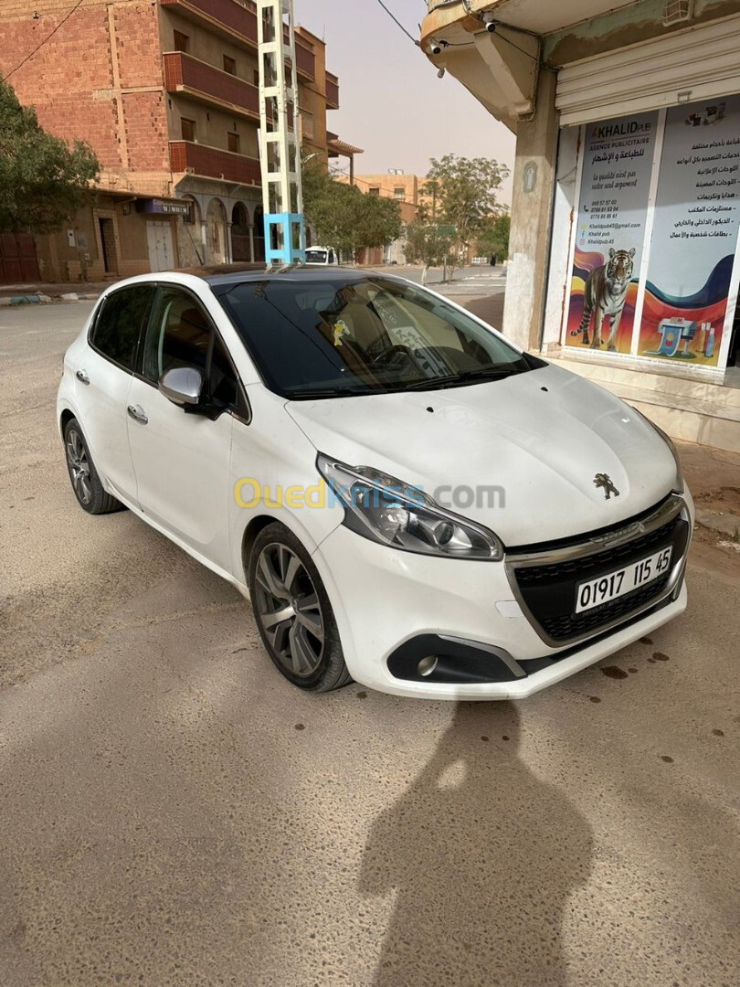 Peugeot 208 2015 Allure