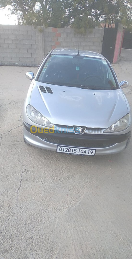 Peugeot 206 2004 ديمي كونفور