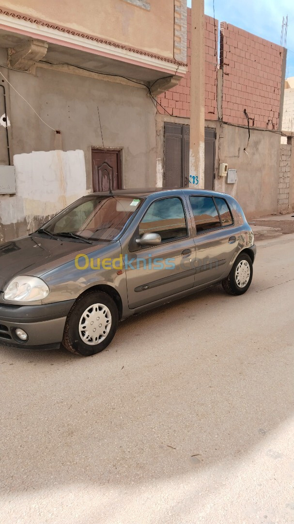 Renault Clio 2 2001 Alizé