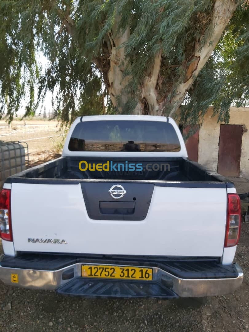 Nissan Navara 2012 Elegance 4x2