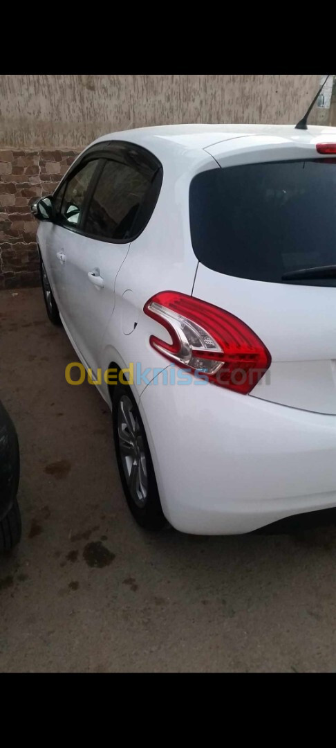 Peugeot 208 2015 Active