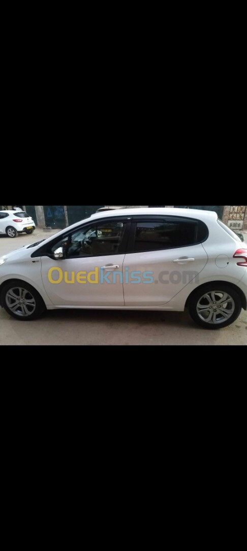 Peugeot 208 2015 Active