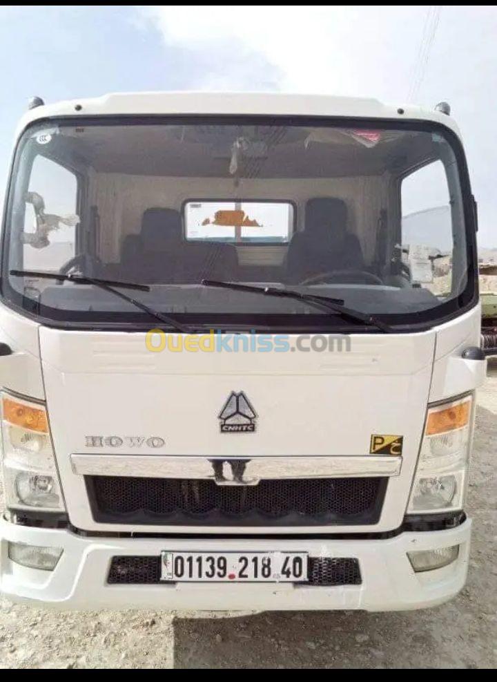 SINOTRUK HOWO 4x2 Light Cargo Truck ZZ11047G4515 2018