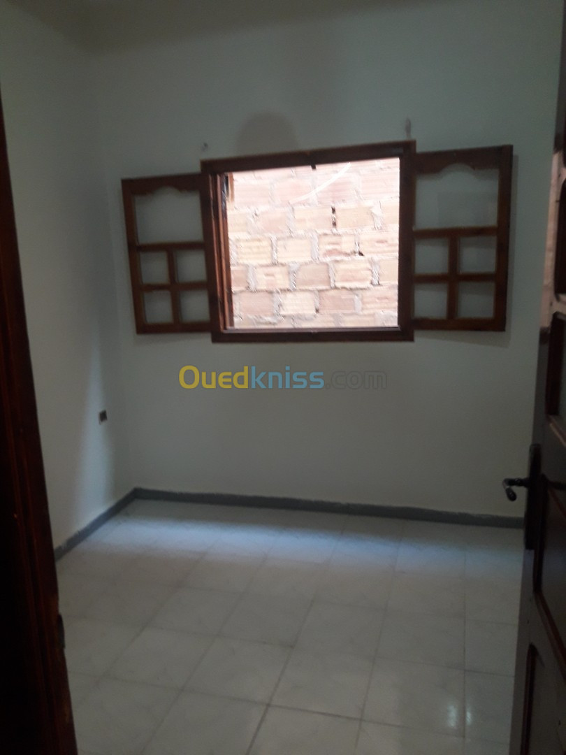 Location Appartement F2 Biskra Biskra