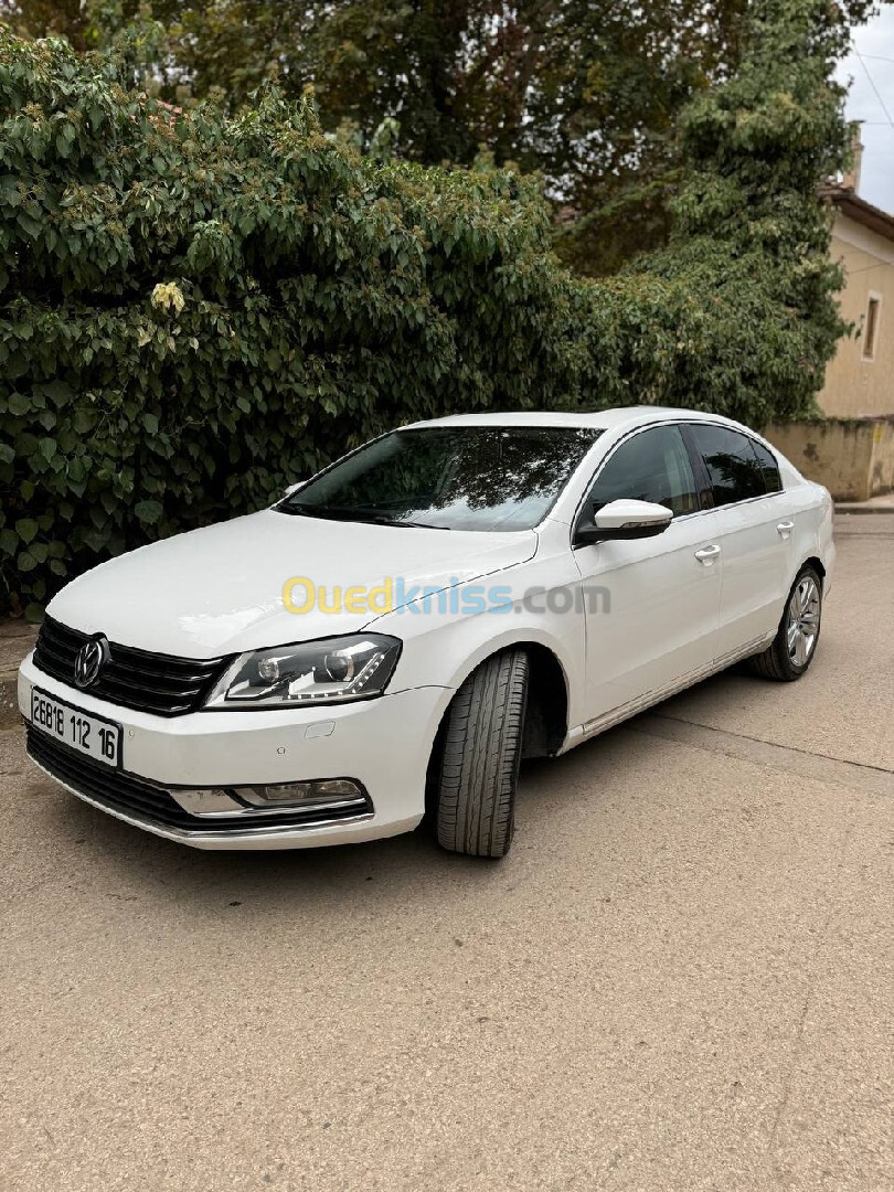 Volkswagen Passat 2012 La carat +