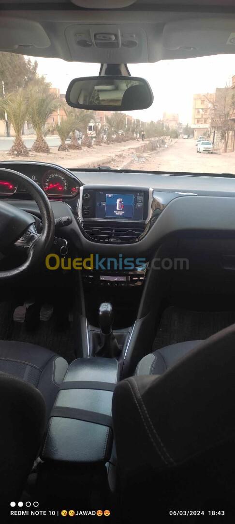 Peugeot 208 2015 Allure