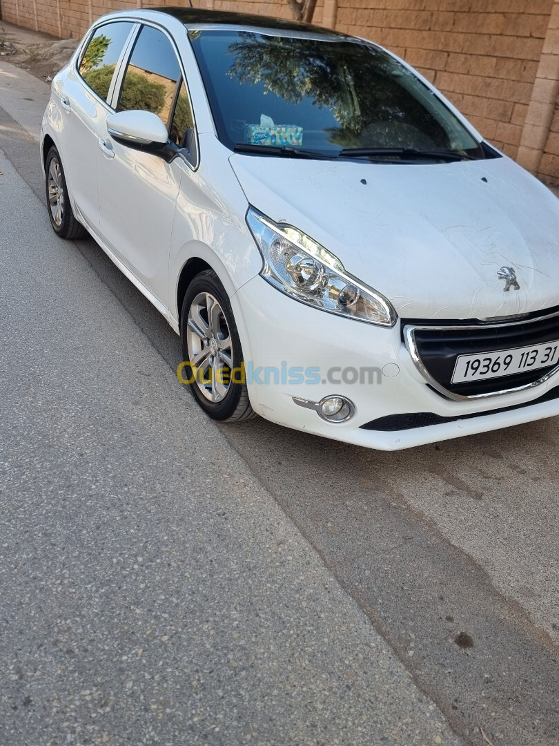 Peugeot 208 2012 Allure