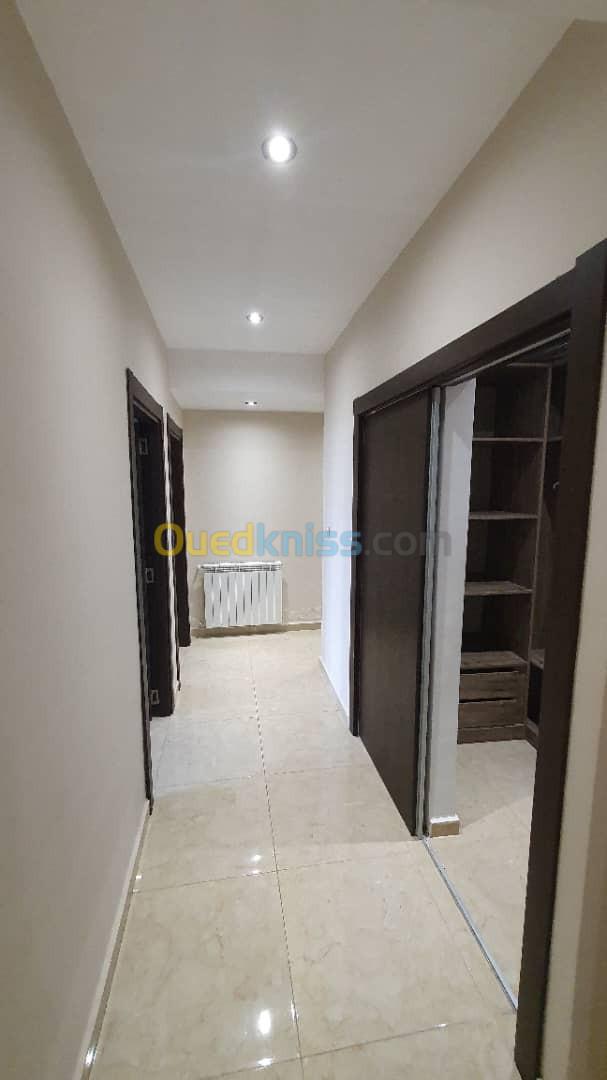 Location vacances Appartement F3 Alger Cheraga