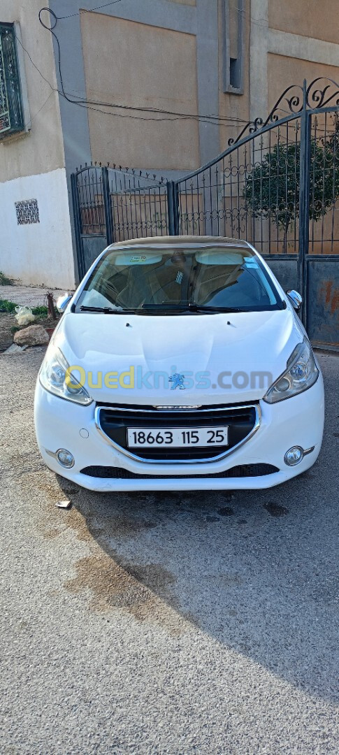 Peugeot 208 2015 Allure