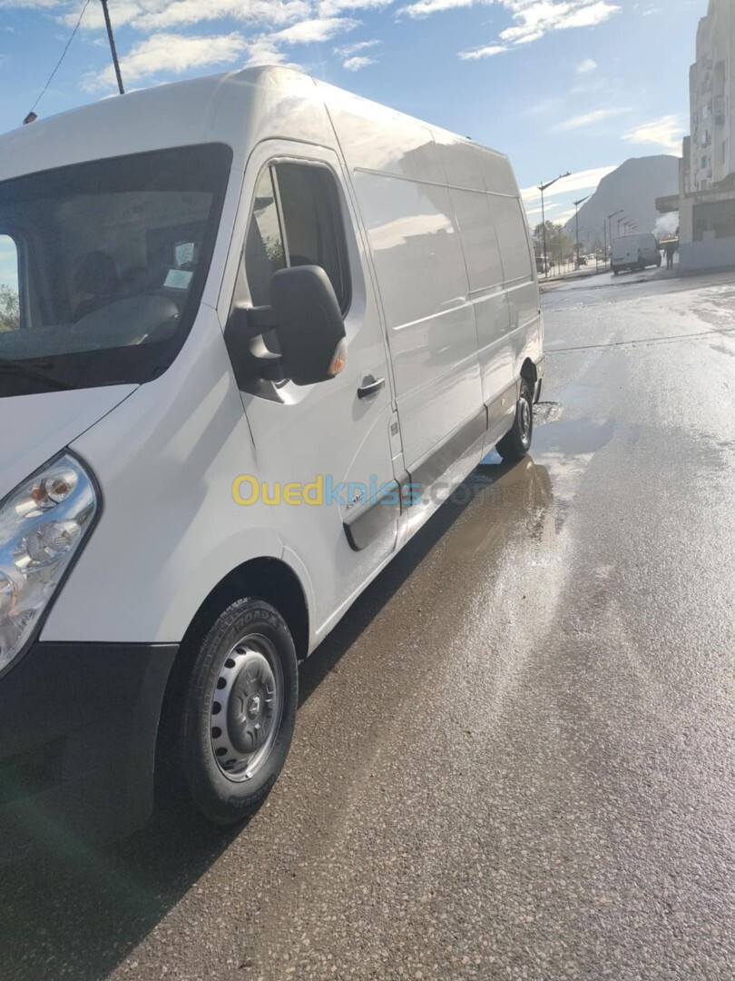 Renault Master 2012