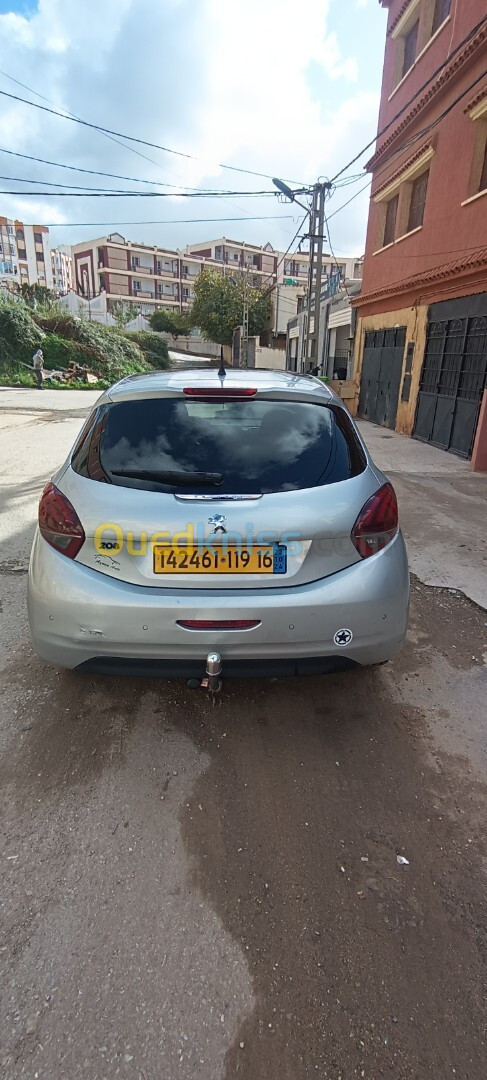 Peugeot 208 2019 Allure Facelift