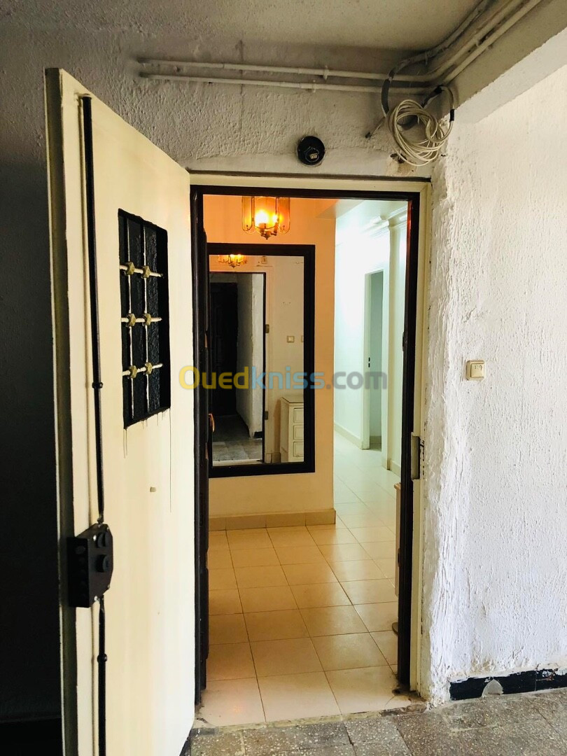 Location Appartement F3 Alger Said hamdine