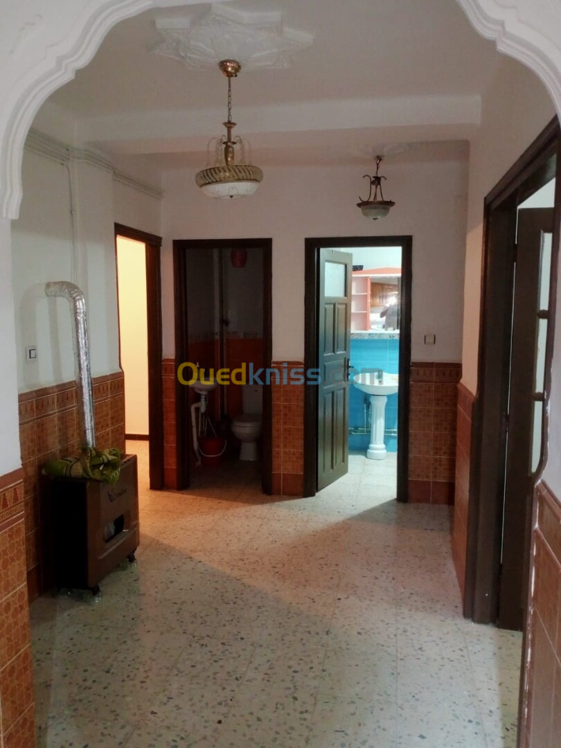 Location Appartement F3 Alger Ben aknoun