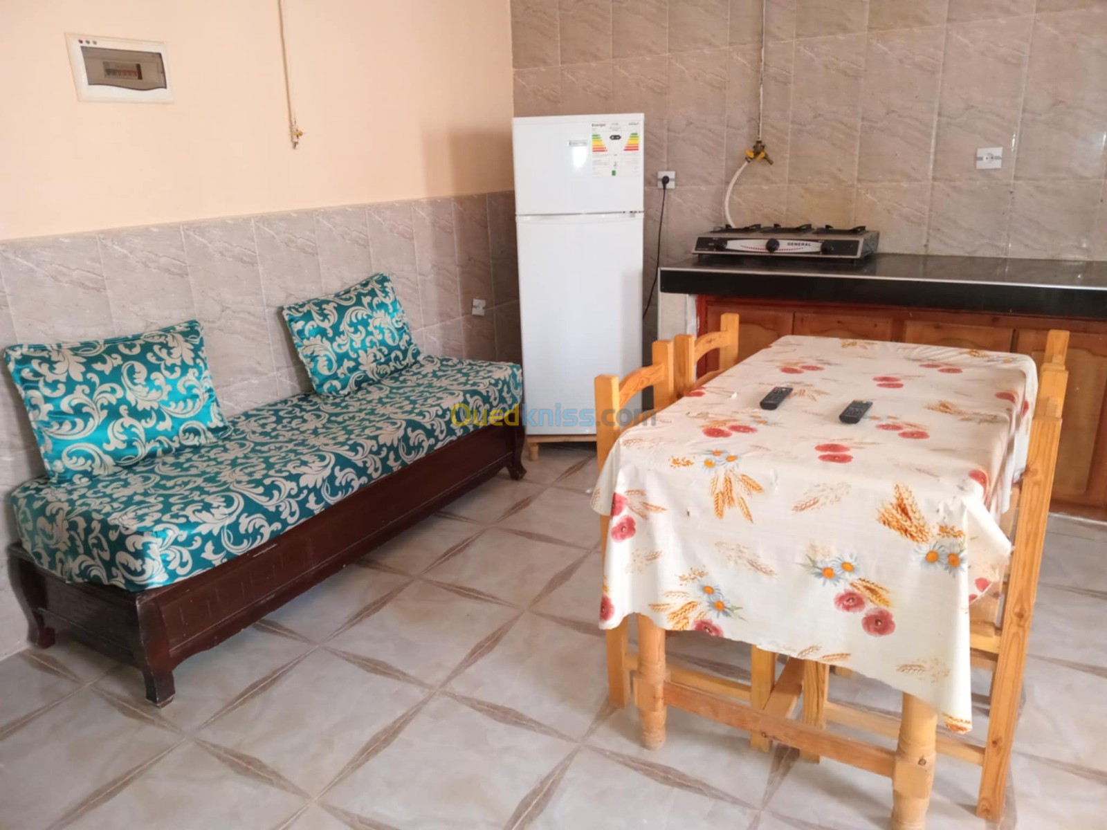 Location Appartement F2 Tlemcen Marsa ben mhidi