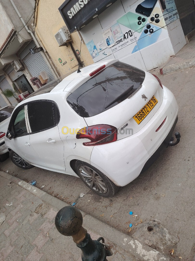 Peugeot 208 2015 Allure Facelift