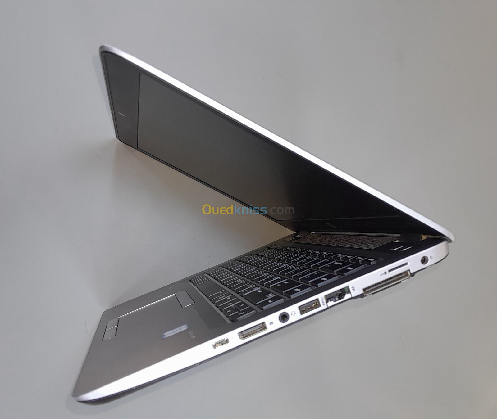 LAPTOP HP ELITEBOOK 840 G3 I5-6300U 8G 256G SSD 14".