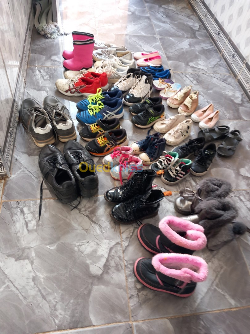 Lots de 23 chaussures adultes et enfant produit français s 