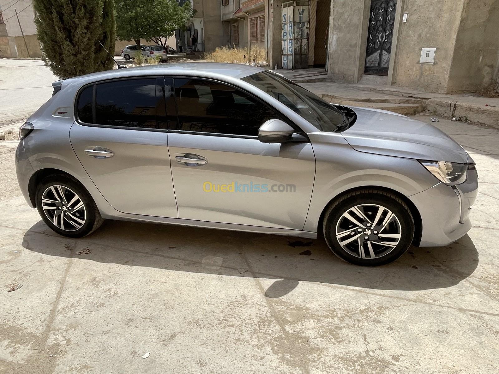 Peugeot 208 2022 208