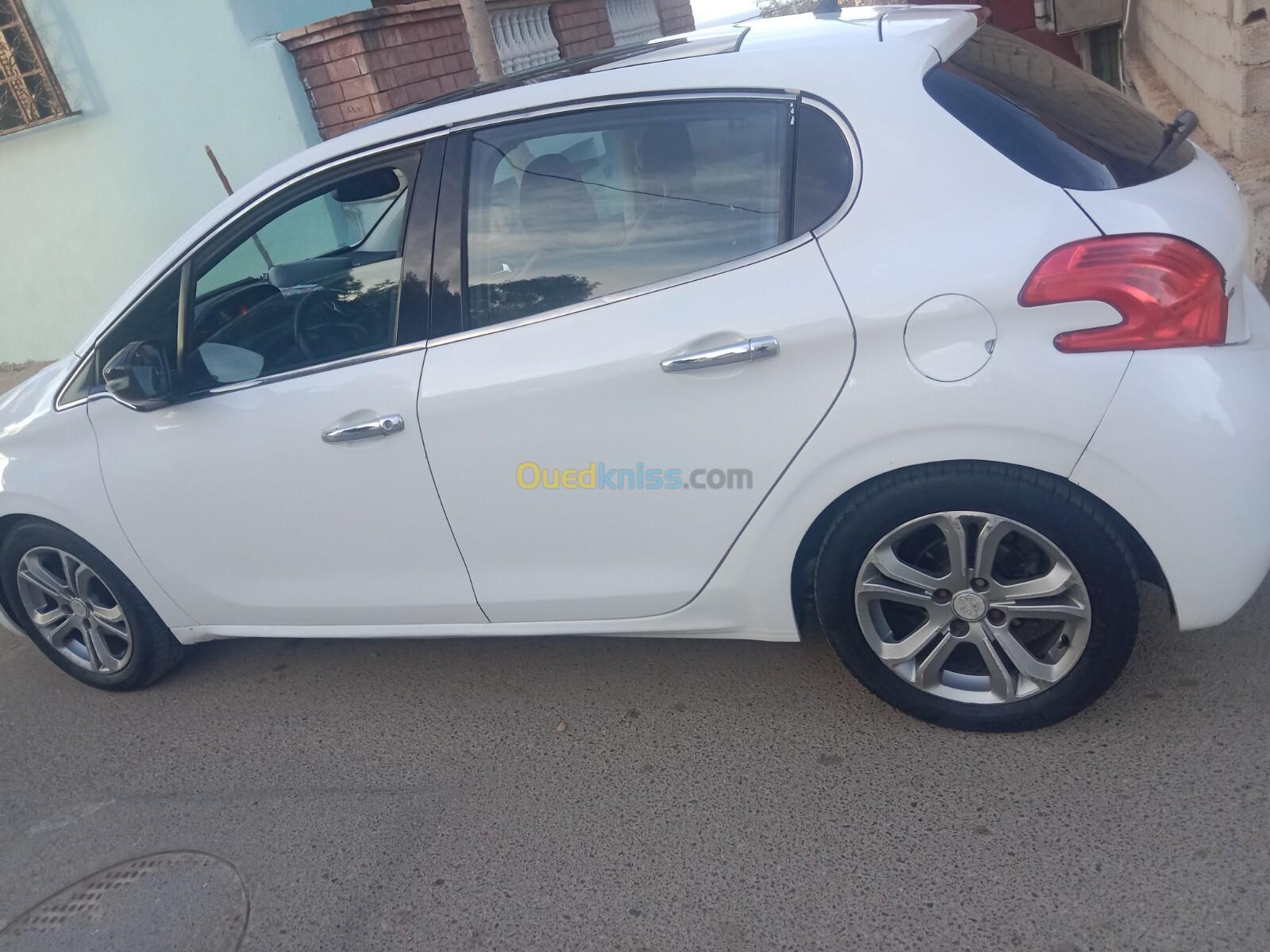 Peugeot 208 2013 Allure