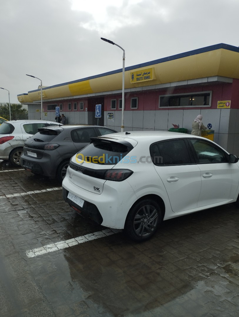 Peugeot 208 2022 Allure Facelift