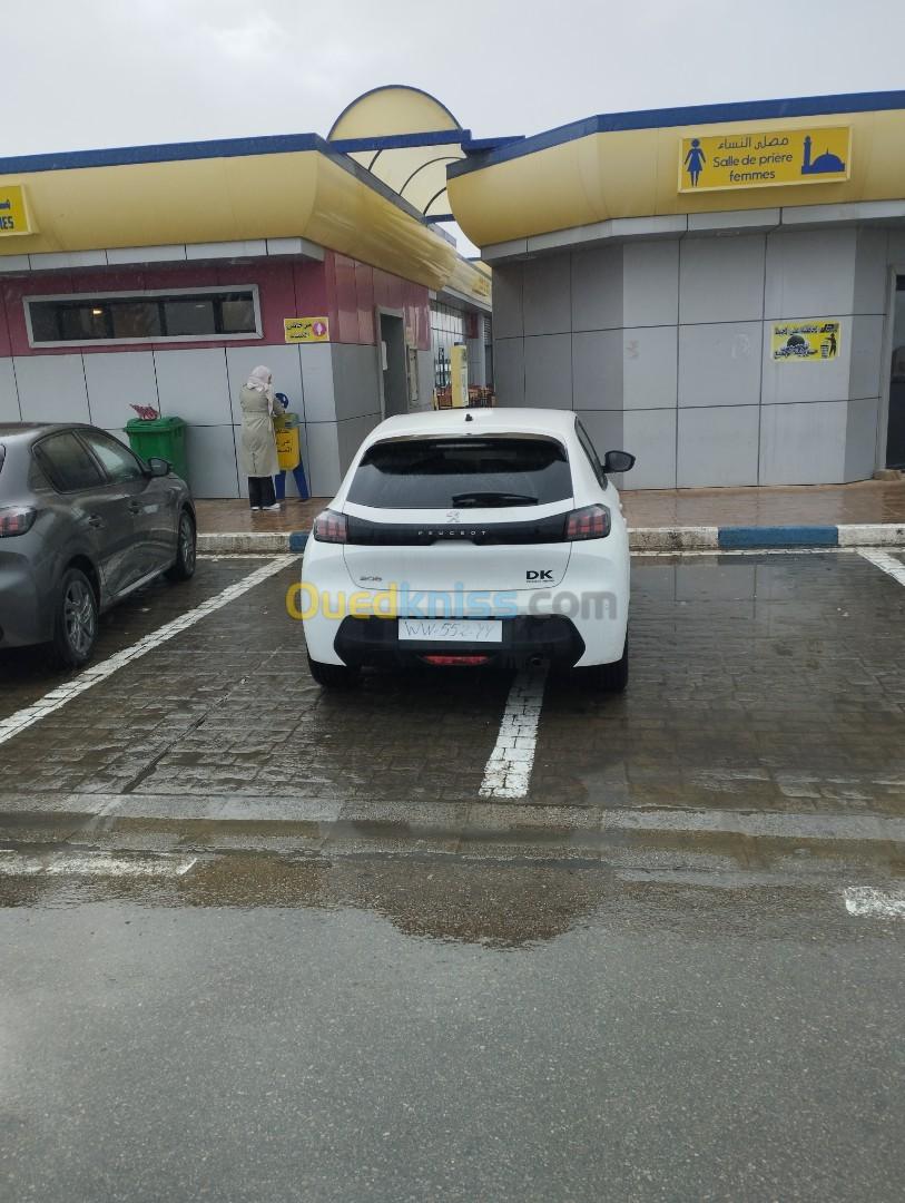 Peugeot 208 2022 Allure Facelift