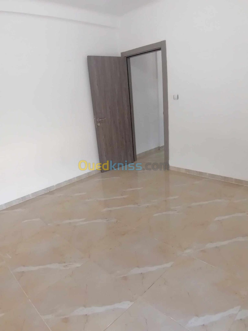 Location Appartement F4 Alger Rahmania