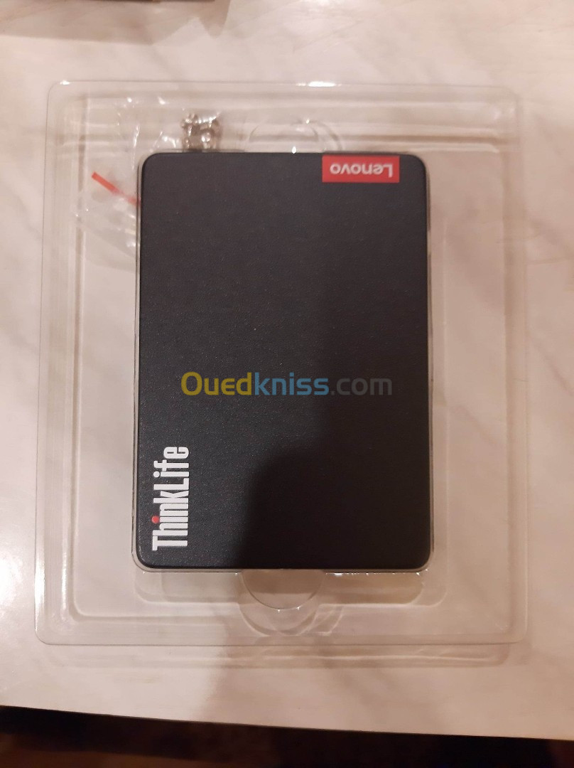 Disque dur SSD lenovo st800