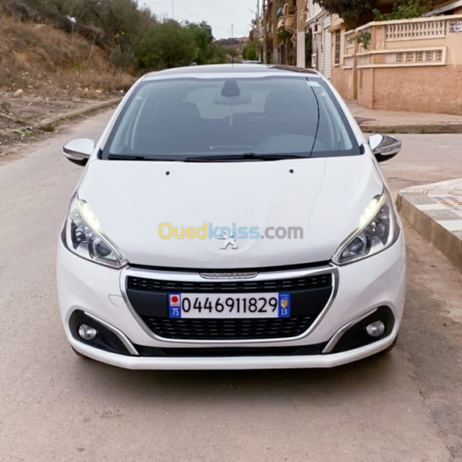 Peugeot 208 2018 Allure