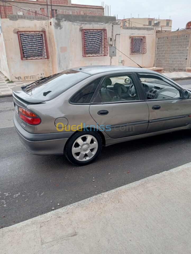 Renault Laguna 1 1997 Laguna 1