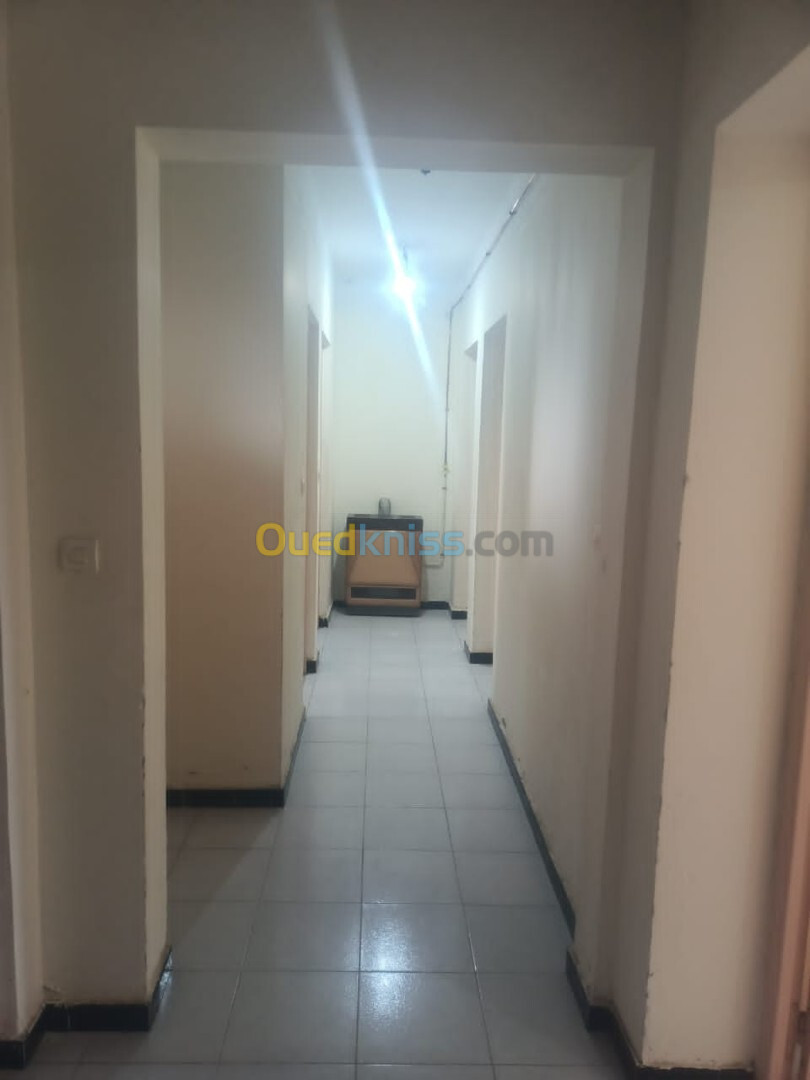 Location Appartement F4 Tipaza Kolea