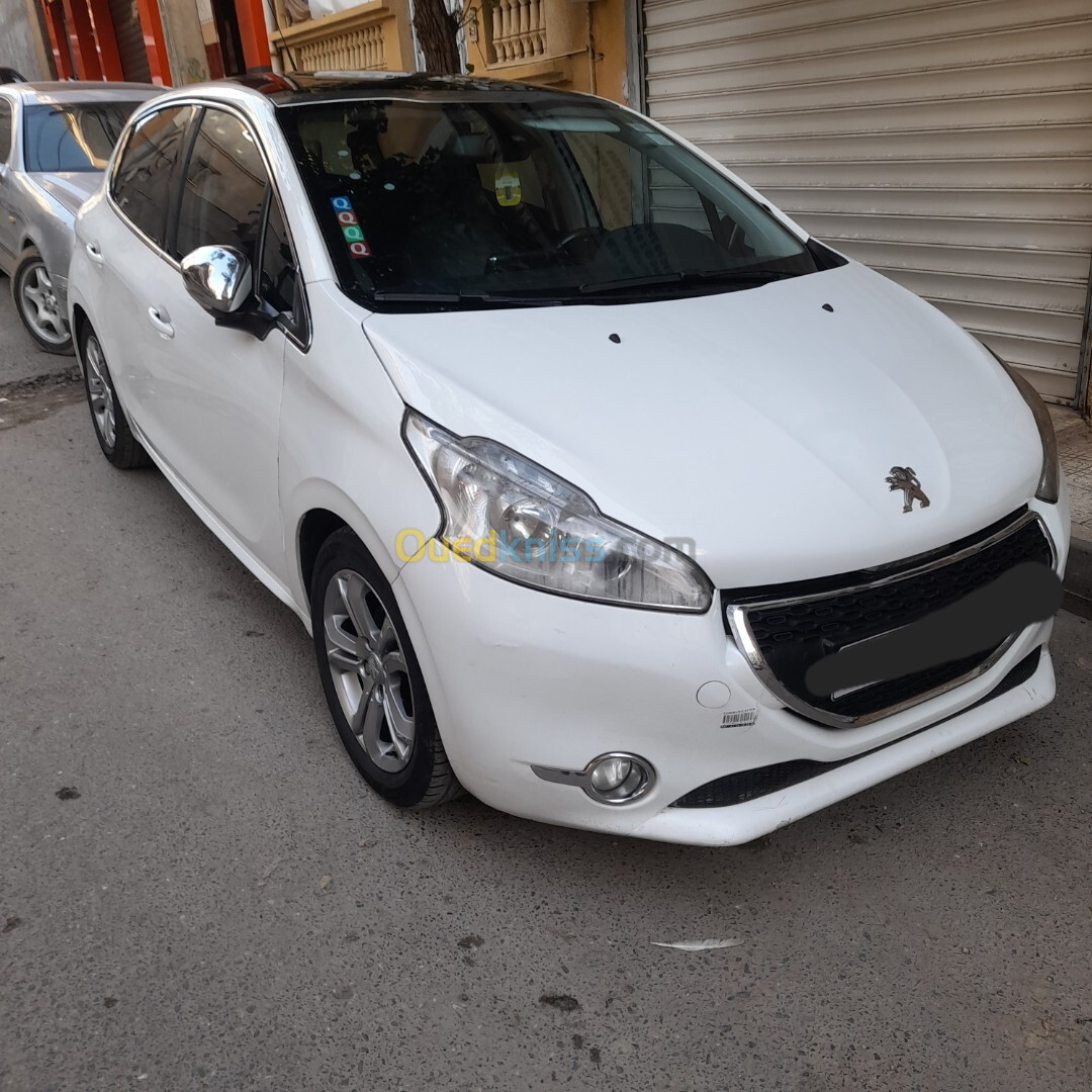 Peugeot 208 2015 Allure