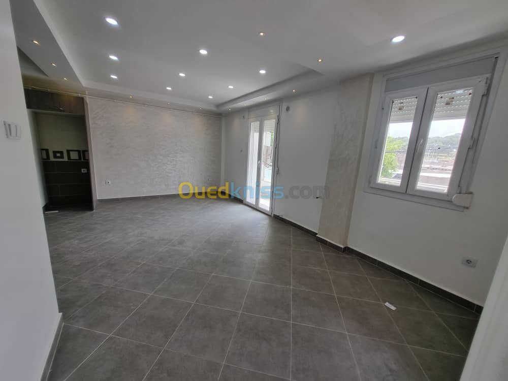 Vente Appartement F3 Alger Bordj el kiffan