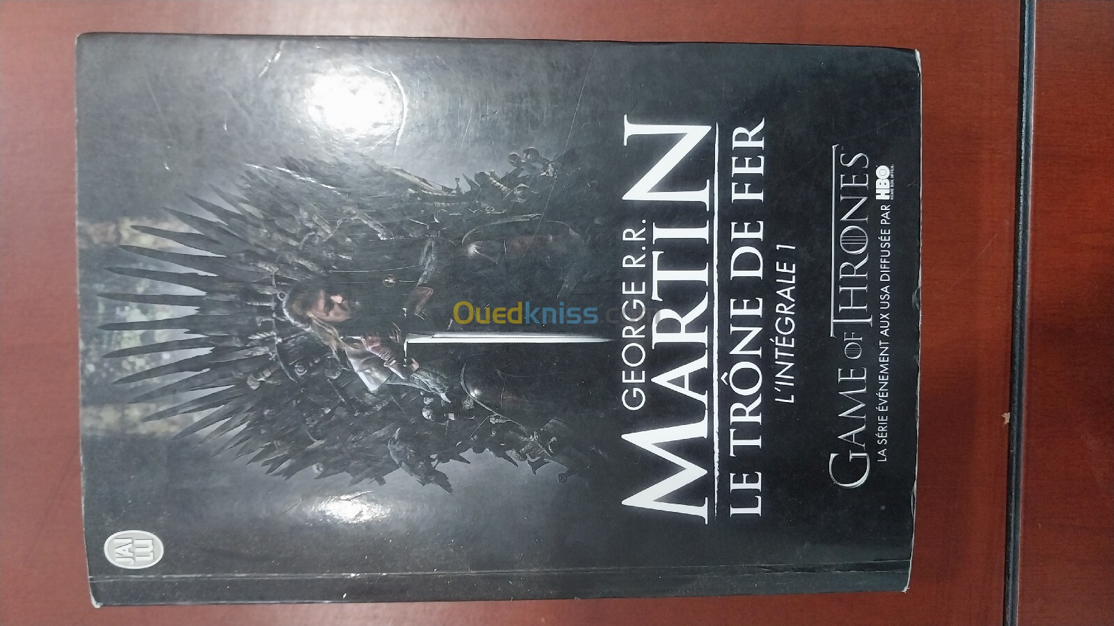 Les quatre premiers tomes de "Le Trône de Fer" par George R.R. Martin